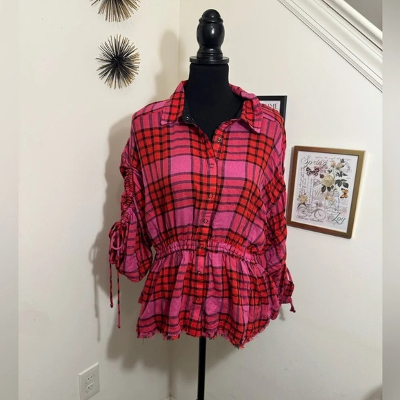 Free People Pacific Dawn Red Pink Plaid Shirred Shirt Top. Size Medium. - Picture 2 of 15